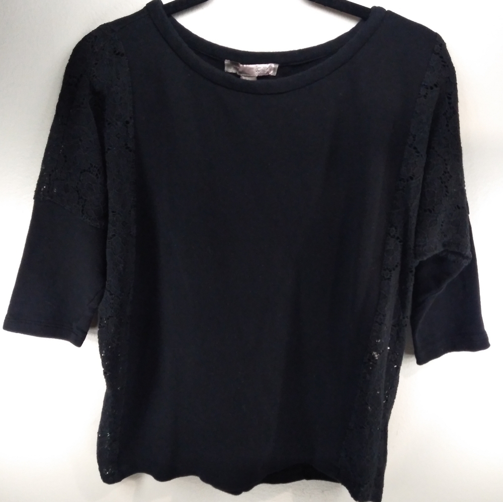 BLACK QUARTER SLEEVE TOP